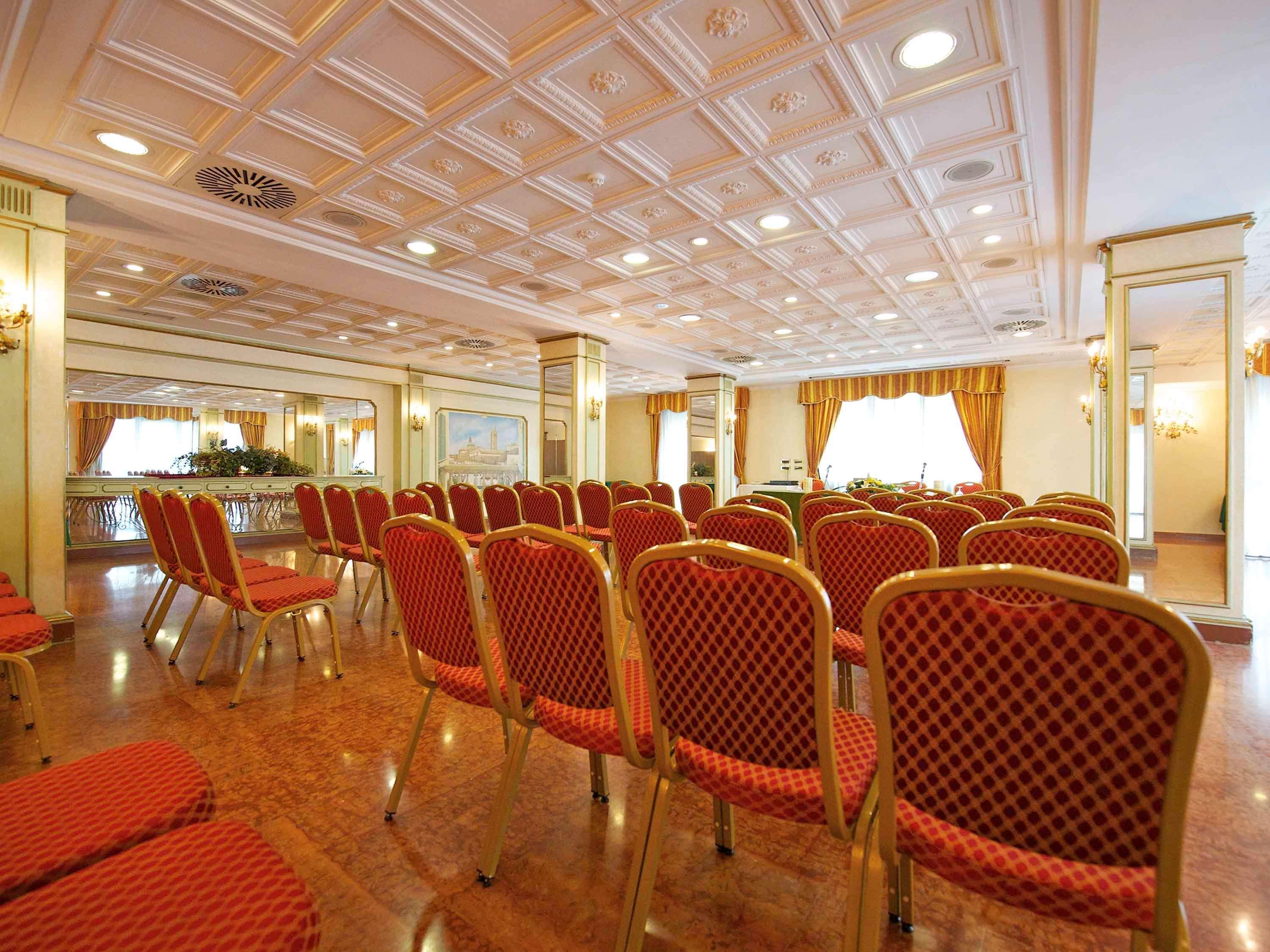 Hotel Stendhal Parma Esterno foto