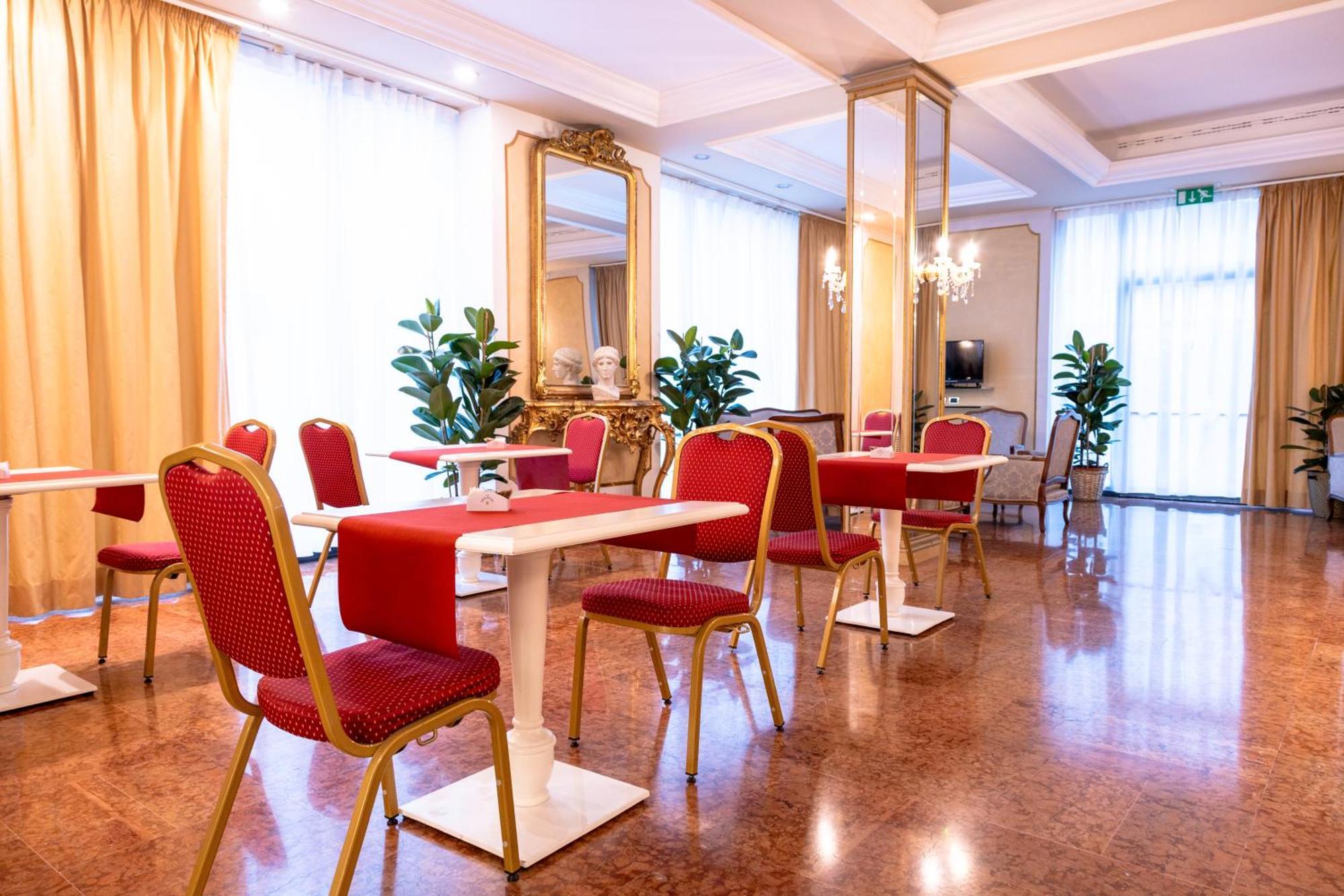 Hotel Stendhal Parma Esterno foto