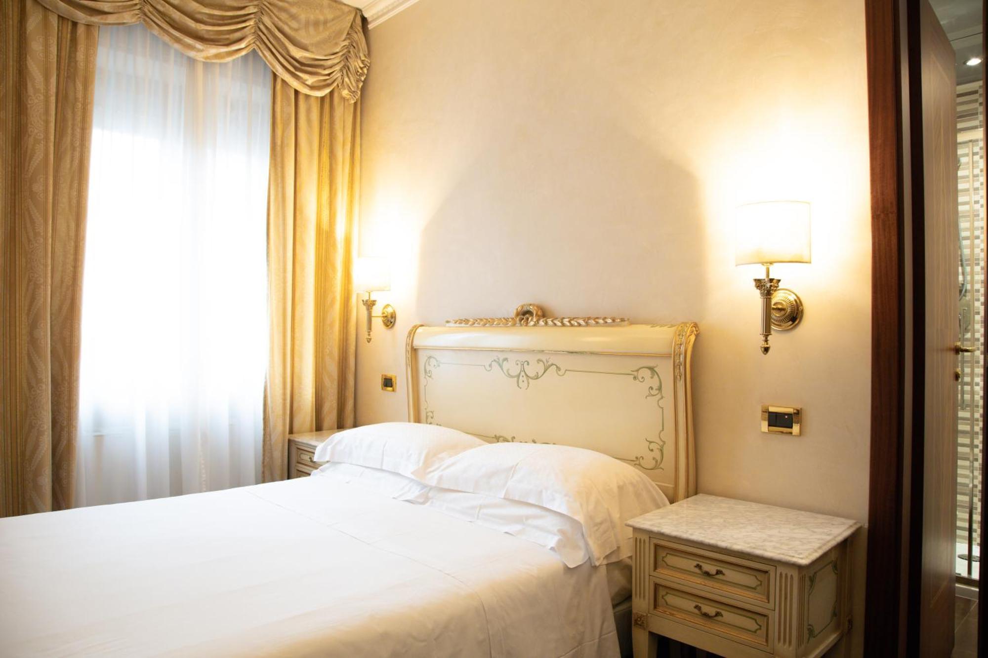 Hotel Stendhal Parma Esterno foto