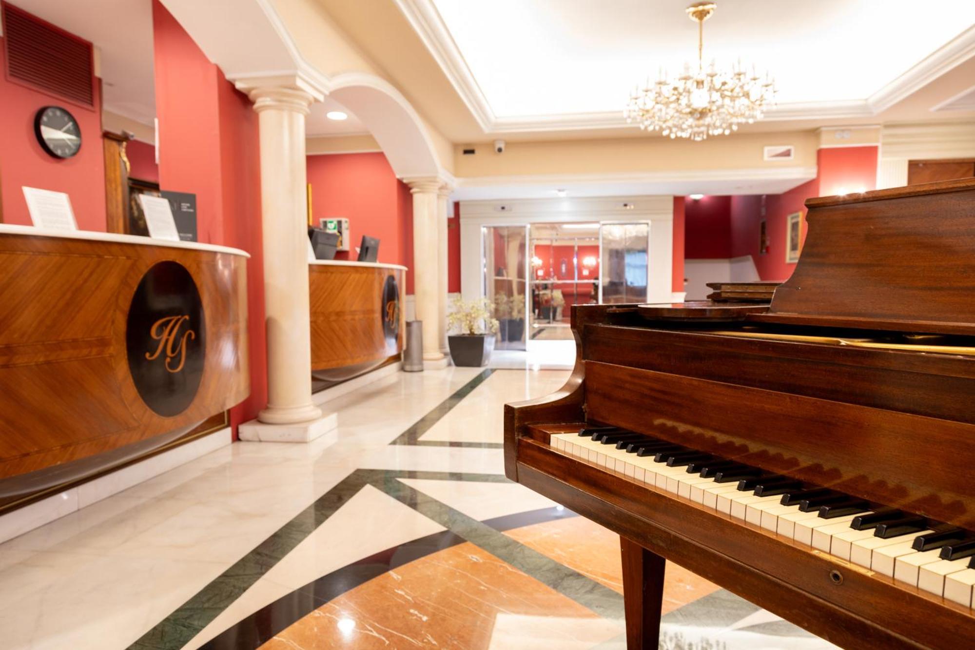 Hotel Stendhal Parma Esterno foto