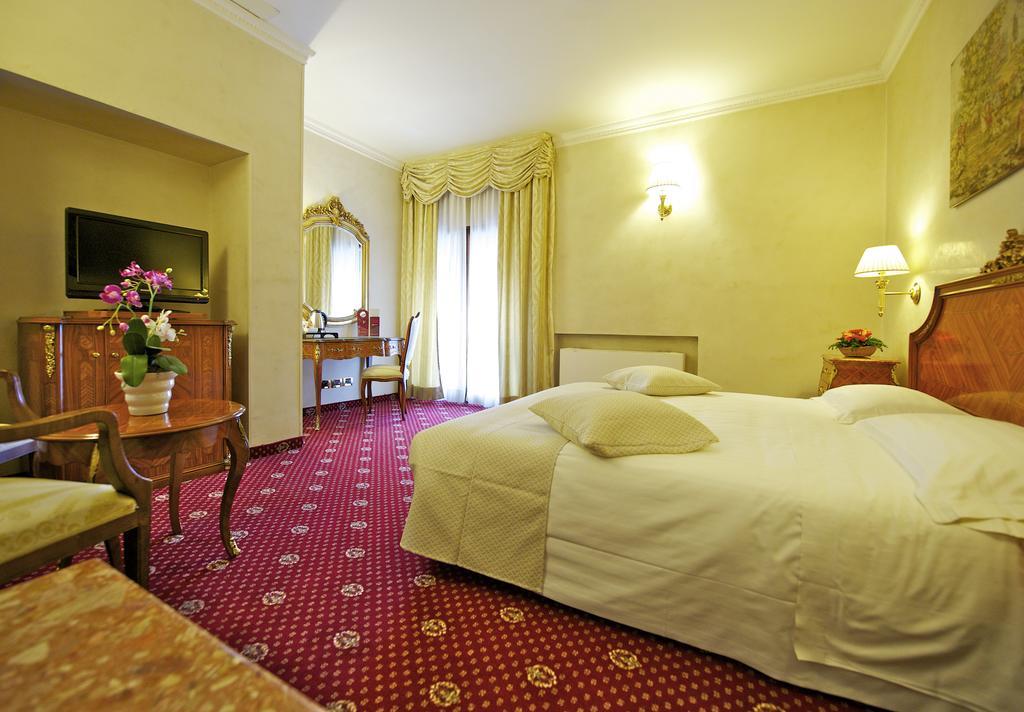 Hotel Stendhal Parma Camera foto