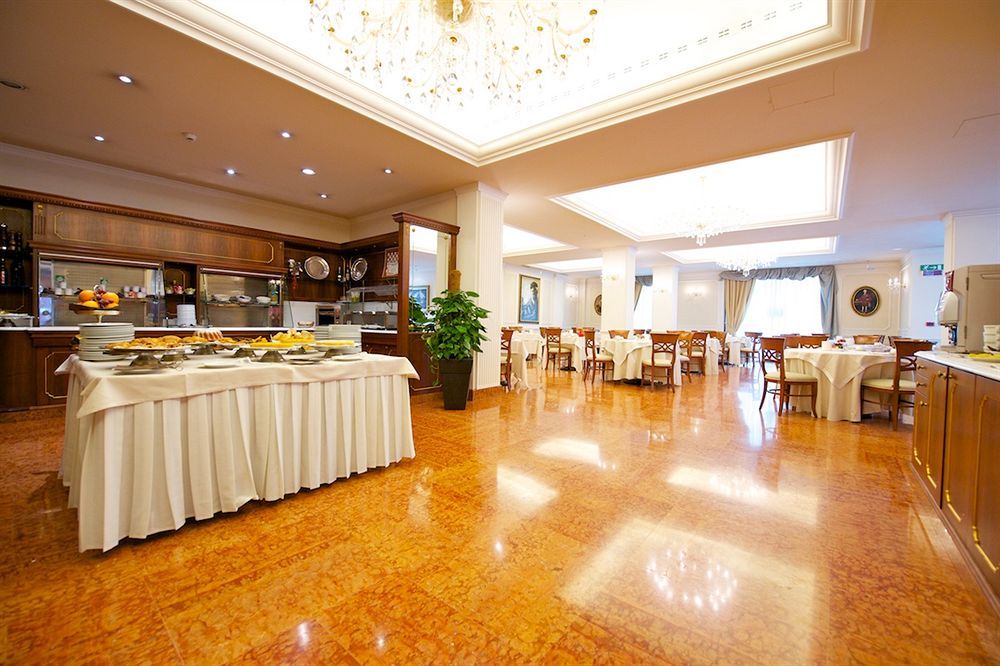 Hotel Stendhal Parma Esterno foto